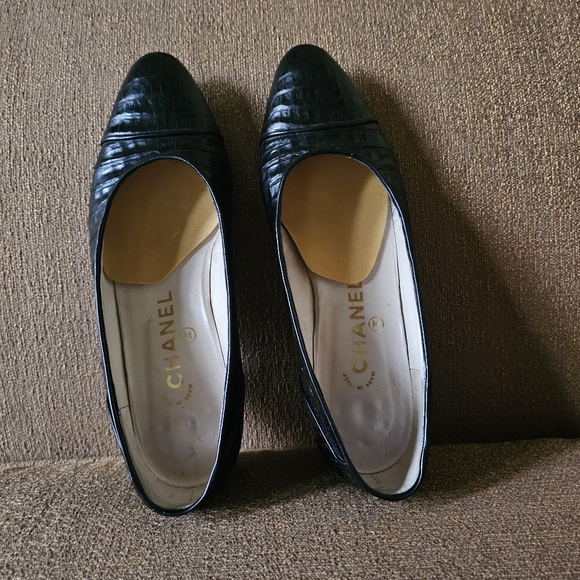 Chanel Vintage Alligator Pumps Size 37 - Picture 9 of 11